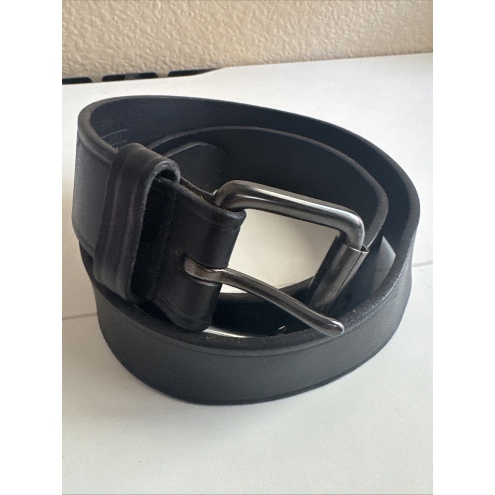 Structure Belt Black Italian Leather Mens 34 Gunmetal Buckle GUC